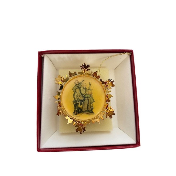 Hummel Vintage Gold Christmas Ornament Collection Lot 2 Angel, Grandpa’s Helpers - Picture 4 of 16
